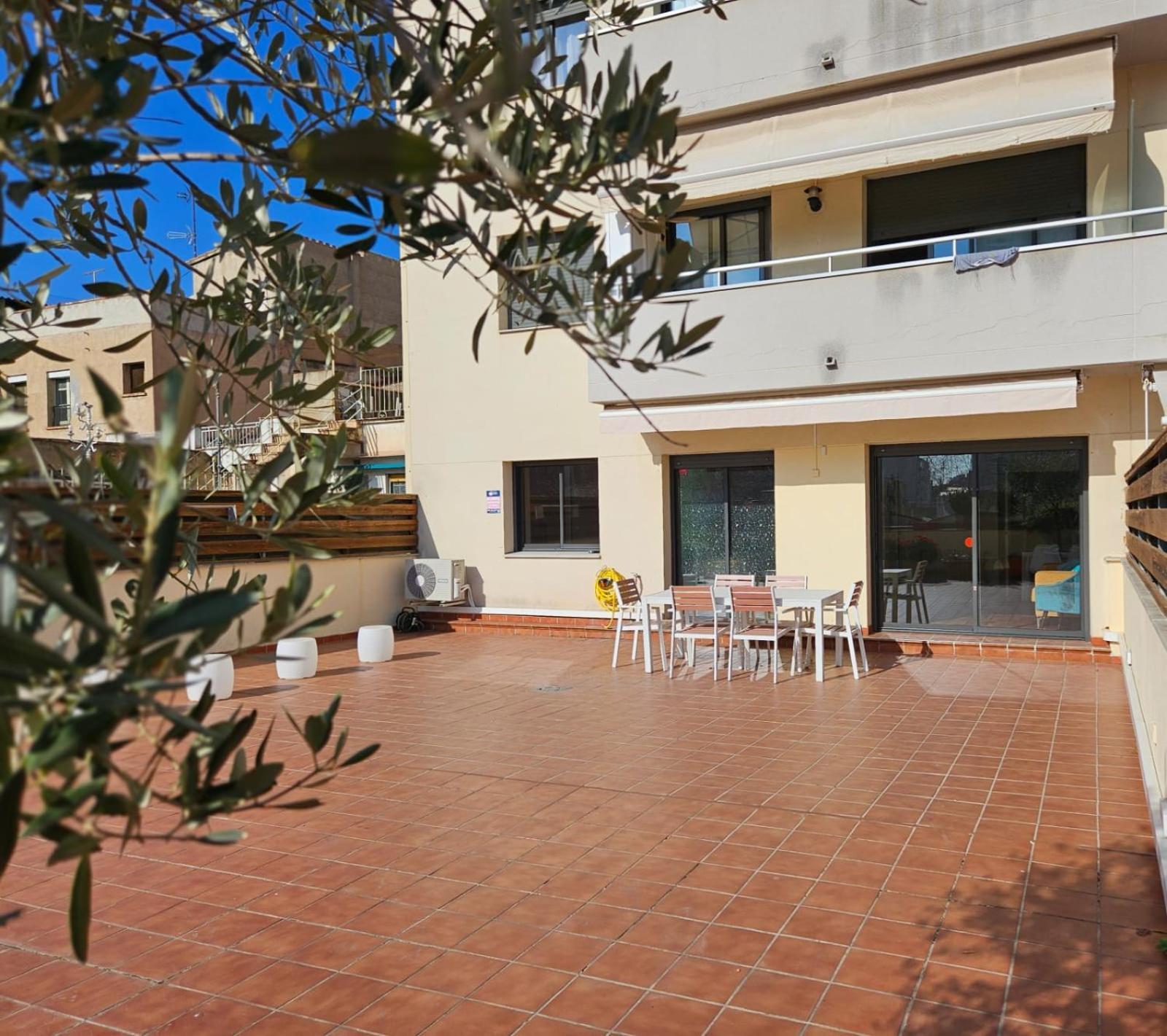 Apartamento Vilallonga Figueras Extérieur photo