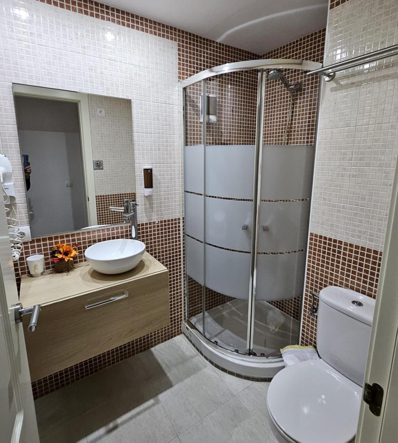 Apartamento Vilallonga Figueras Extérieur photo